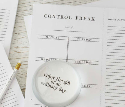 Control Freak Weekly List Notepad | 8.5" x 11" Desk Planner